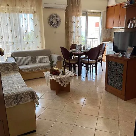 Apartment Labrini's Nea Kallikrateia